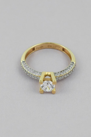 Solitaire Ring with Zircon