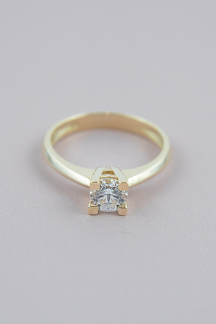 Solitaire Ring with Zircon